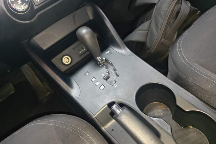 Used Hyundai ix35 2013 2.0L Automatic 2WD Comfort GL China IV Standard
