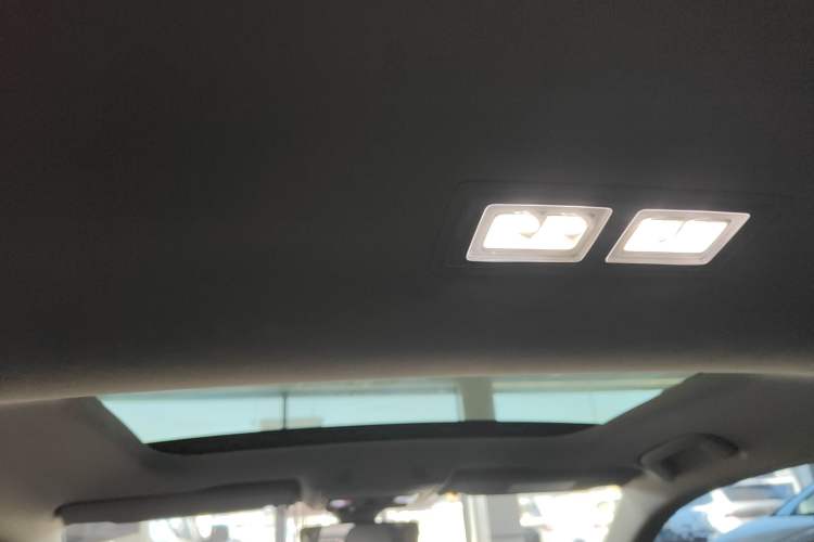 Used Volkswagen Lamando 2024 Lavida L 280TSI DSG Cool & Spicy Edition
