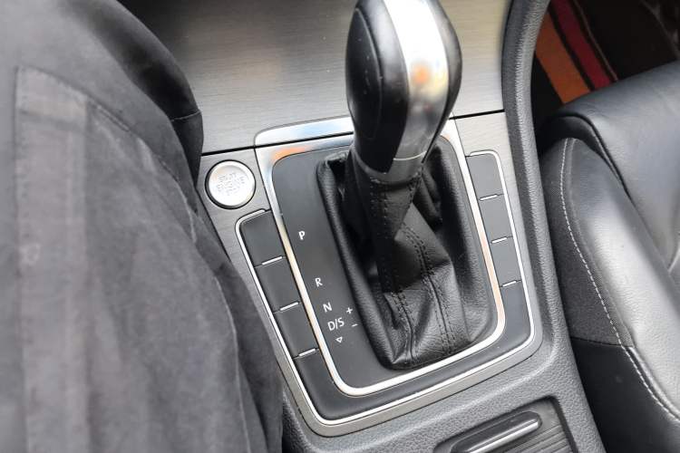 Used Volkswagen Golf 2016 230TSI Automatic Luxury Version
