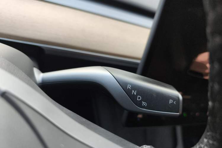 Used Tesla Model Y 2022 Long-Range All-Wheel-Drive Version