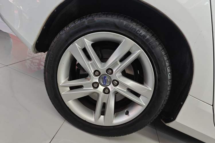 Used Volvo V60 2015 T5 Zhiya Edition
