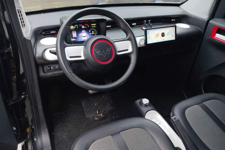 Used Wuling Hongguang MINIEV 2022 GAMEBOY 200km Gaming Edition with Lithium Iron Phosphate