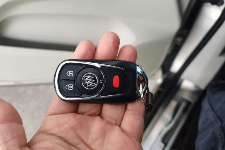 Used Buick GL8 2018 ES 28T Comfort Model China VI Standard
