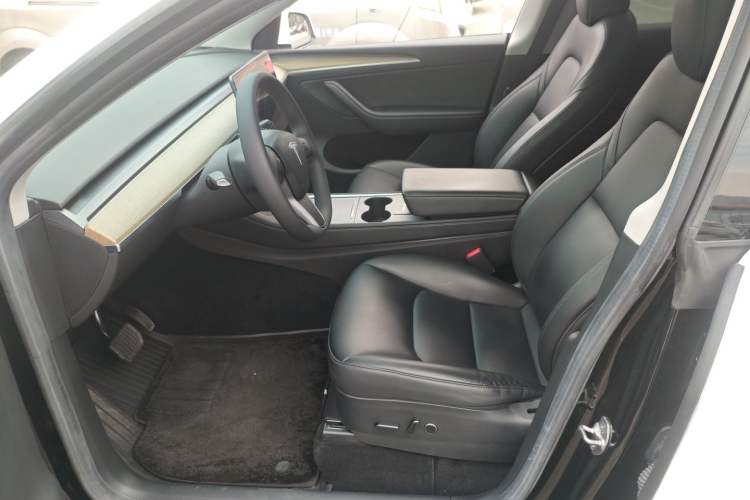 Used Tesla Model Y 2022 Rear-Wheel-Drive Version
