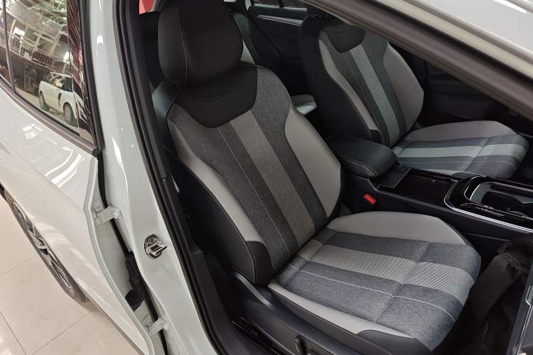 Used Volkswagen ID.4 CROZZ 2025 Pure Edition