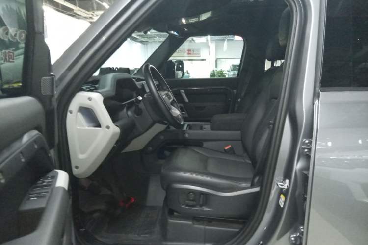 Used Land Rover Defender 2023 Facelift 110 3.0T P400 X-DYNAMIC HSE
