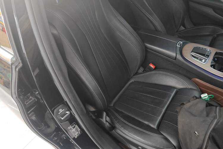 Used Mercedes-Benz E-Class 2016 E 200 L
