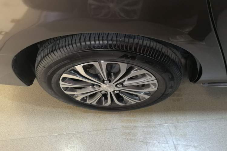 Used Buick GL8 2023 Land Executive Class 652T Luxury Model