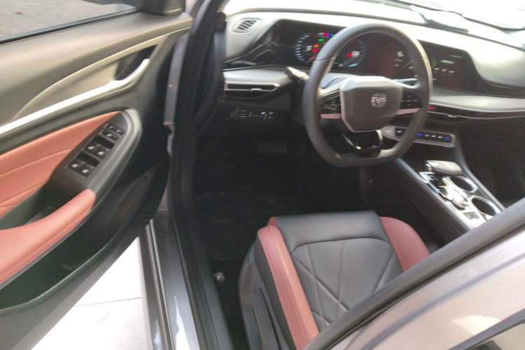 Used Changan Eado 2024 PLUS Blue Whale NE 1.4T GDI DCT High-Energy Edition