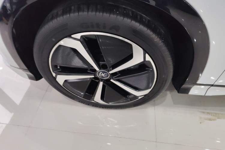 Used BYD Song L EV 2025 Intelligent Driving Version 662 km LiDAR Excellence Edition
