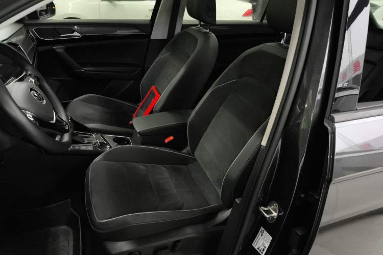 Used Volkswagen Tayron 2021 330TSI Two-Wheel Drive Luxury Connected Version Plus