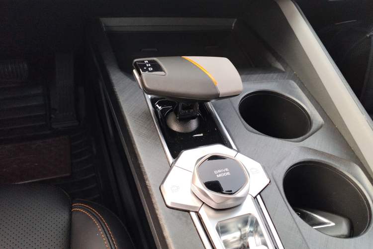 Used Changan UNI-V 2022 1.5T Prestige Version
