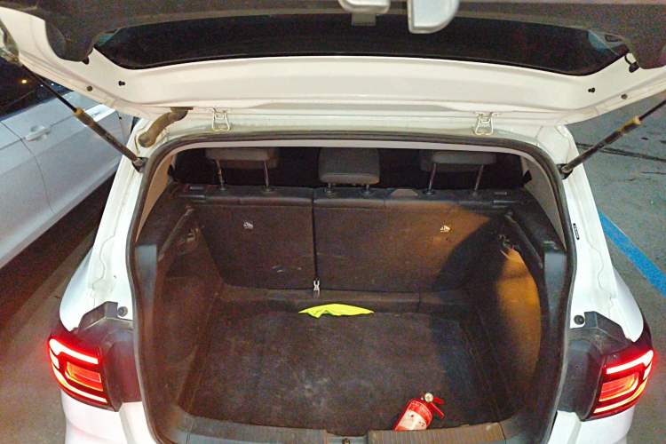 Used Volkswagen Tacqua 2021 200TSI DSG JoyConnect Edition
