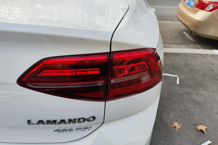 Used Volkswagen Lamando 2019 230TSI DSG Vision Edition China VI Standard
