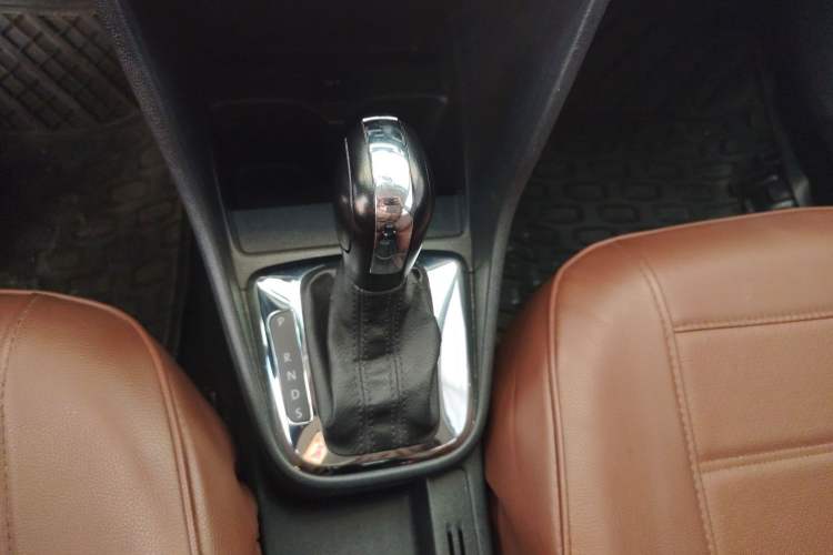 Used Volkswagen Jetta 2013 1.6L Automatic Fashion Model
