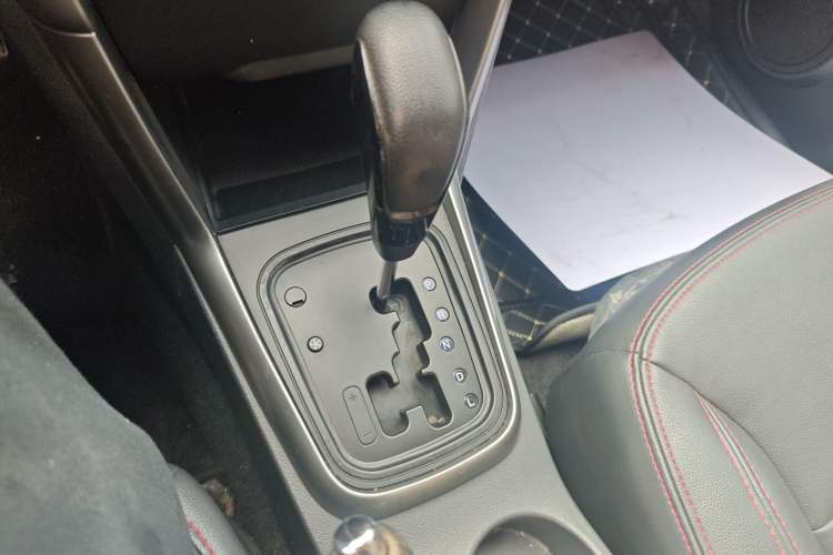 Used Chery Tiggo 3 2015 1.6L CVT ZhiShang Commemorative Edition
