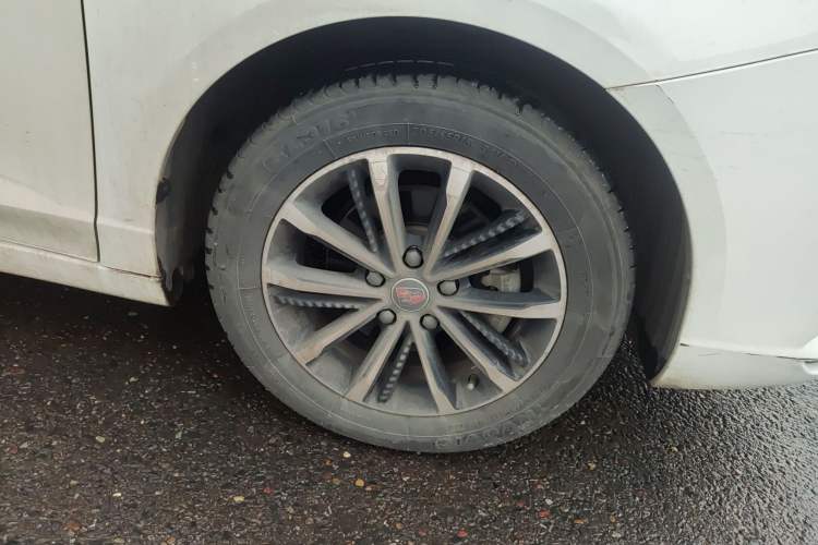 Used Roewe i5 2020 1.5L Automatic 4G Connect Luxury Flagship Edition