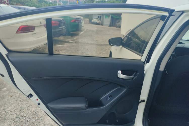 Used Kia K3 2016 1.6L Manual GL
