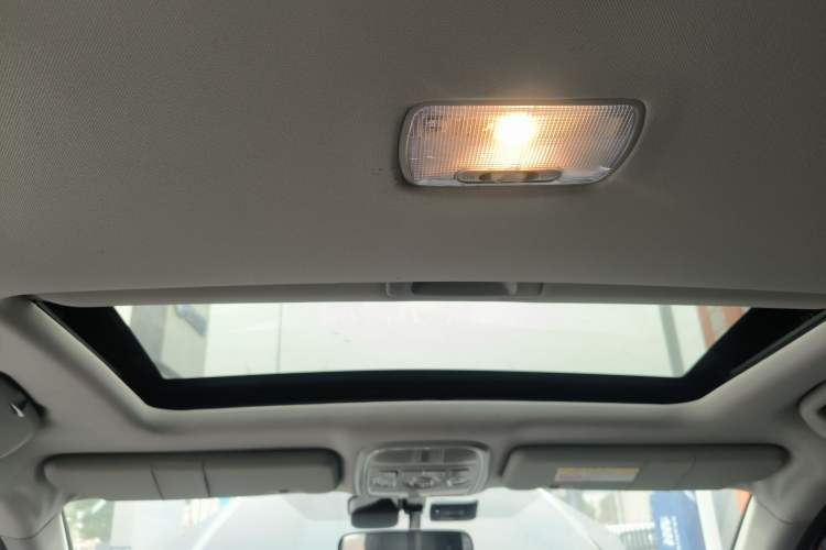 Used Haval H6 2016 Upgraded Model 1.5T Automatic Two-Wheel Drive Prestige Version
