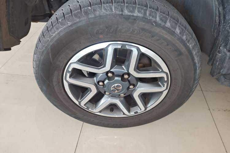 Used  BJ40 2016 40L 2.3T Automatic All-Wheel Drive Premium Edition
