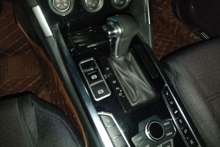 Used Haval H7 2016 Blue-Label H7 2.0T Automatic Luxury Model
