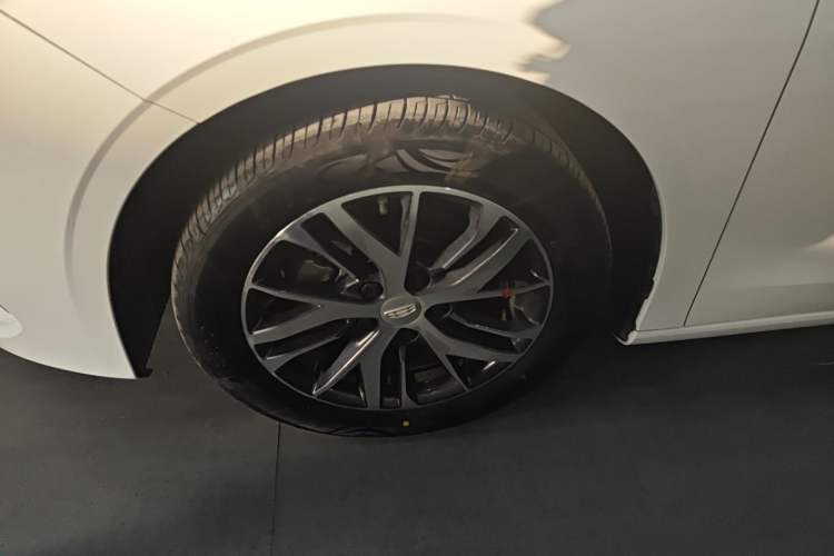 Used Geely Auto Emgrand 2025 4th Generation 1.5L CVT Longteng Edition