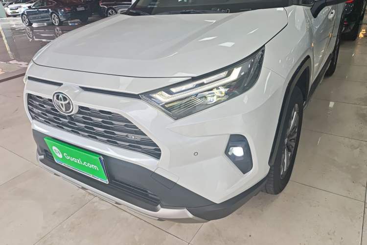 Used Toyota RAV4 2024 2.0L CVT Two-Wheel Drive Fashion Plus Edition