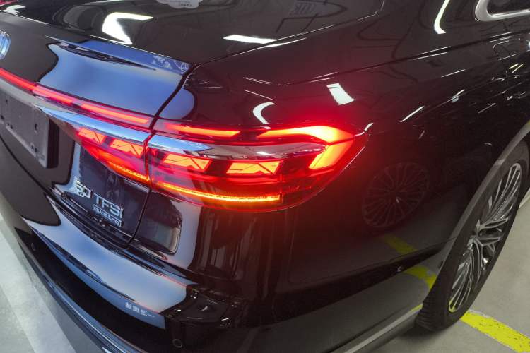 Used Audi A8 2024 A8L 50 TFSI quattro Prestige Edition
