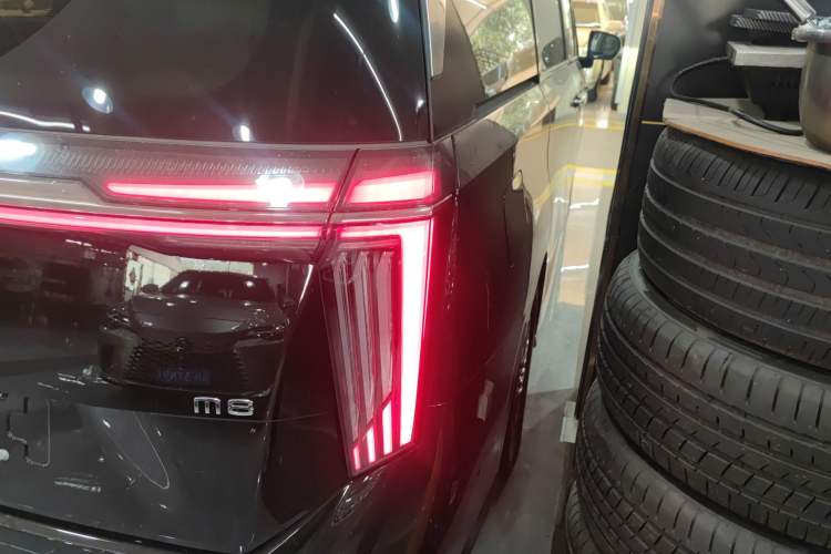 Used GAC Trumpchi Xiangwang M8 2025 Kunkun Series Ultra First-Class Cabin
