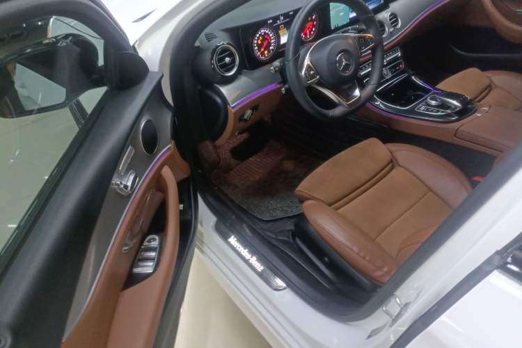 Used Mercedes-Benz E-Class 2017 Facelift E 200 Sport 4MATIC
