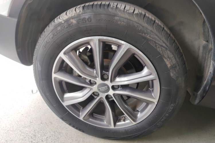 Used Geely Auto Emgrand X7 Sport 2020 1.8TD DCT Two-Wheel Drive Zhiya Model
