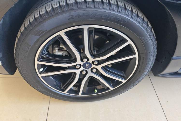 Used Ford Edge 2020 EcoBoost 245 Two-Wheel Drive Titanium 7-Seater
