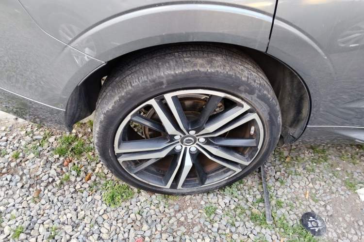 Used Volvo XC60 New Energy 2021 T8 E-Drive Hybrid Smart & Dynamic Edition