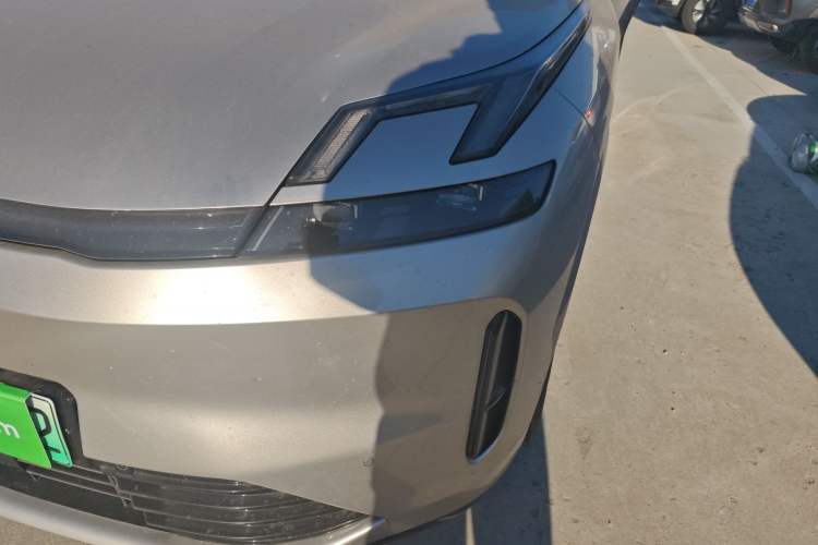 Used Lynk & Co 08 EM-P 2023 120km Long-Range Halo
