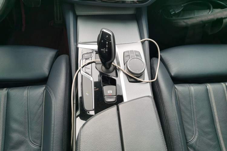 Used BMW 5 Series (Import) 2020 525i M Sport Package
