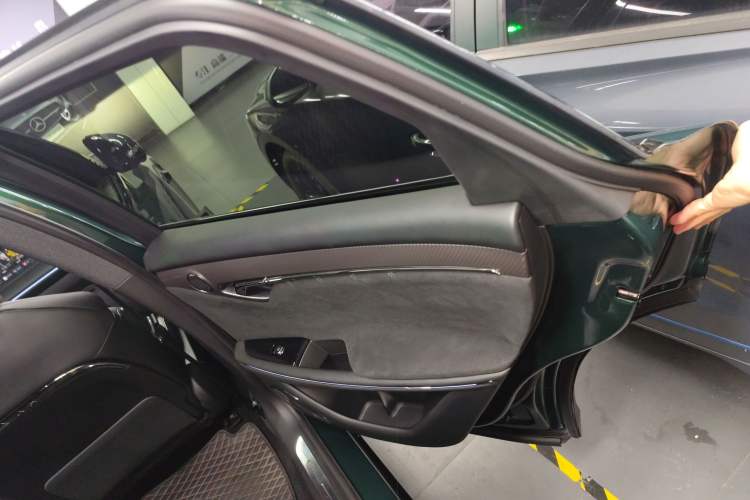 Used VOYAH FREE 2025 318 259 km All-Wheel-Drive Exploration Edition
