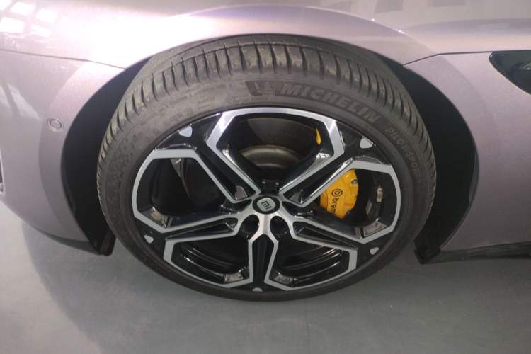 Used  SU7 2024 Four-Wheel-Drive Max Founder's Edition
