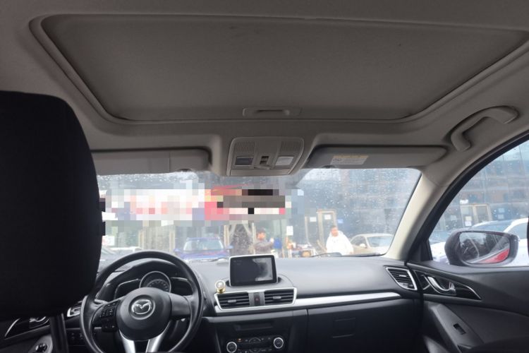 Used Mazda Mazda 3 Axela 2016 Sedan 1.5L Automatic Luxury Model
