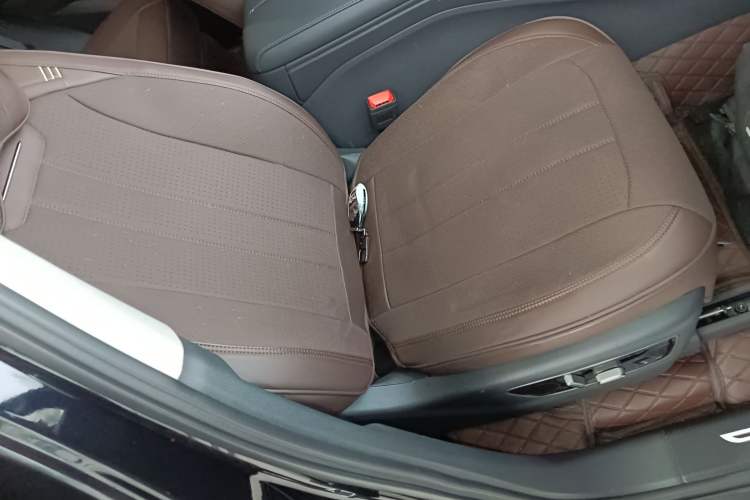 Used Hongqi HS3 PHEV 2025 Model 117km Jingwei Edition