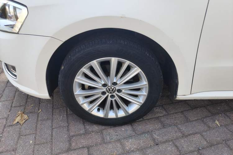 Used Volkswagen Gran Lavida 2013 1.6L Manual Comfort Model