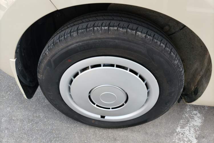 Used  Lumin 2023 301km Honey Dew Edition
