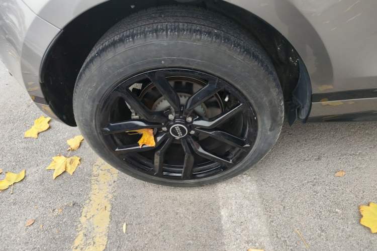 Used Land Rover Range Rover Evoque 2021 Range Rover Velar L 249PS R-Dynamic First Edition
