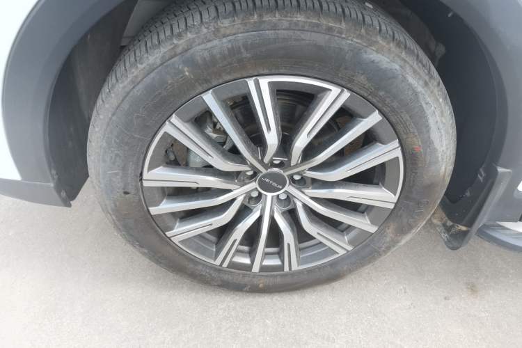 Used JETOUR X70 PLUS 2023 1.5T DCT Brave PLUS 7-Seater
