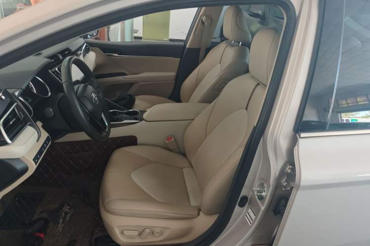 Used Toyota Camry 2019 Revised Version 2.0G Luxury Edition
