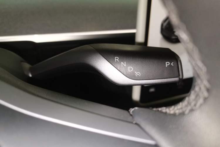 Used Tesla Model Y 2024 Rear-Wheel-Drive Version