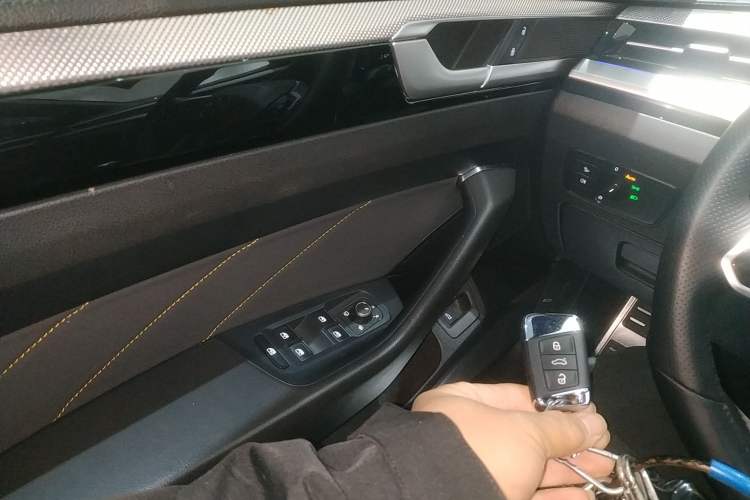 Used Volkswagen FAW-Volkswagen CC 2021 380TSI Striking Edition
