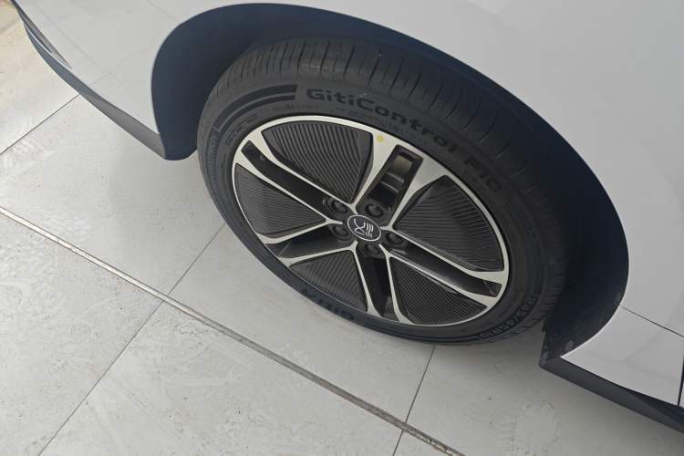 Used BYD Han 2023 EV Champion Edition 605KM Front-Drive Premium Model
