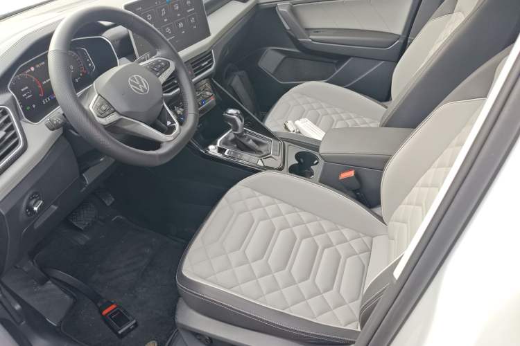 Used Volkswagen Tayron 2024 300TSI Two-Wheel-Drive Luxury Plus Advanced Version