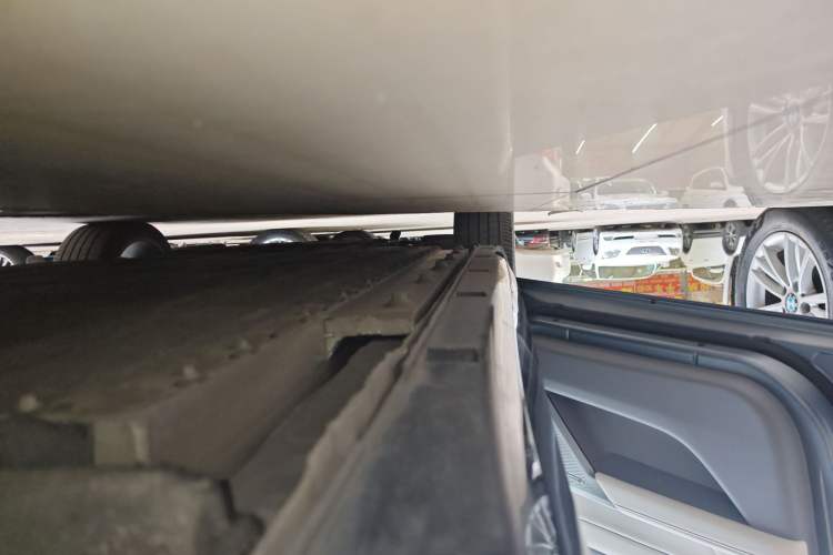 Used  eπ007 2024 540 All-Wheel Drive Pro Edition
