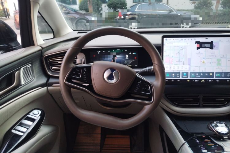 Used Denza D9 2022 DM-i 970 Four-Wheel Drive Prestige Model
